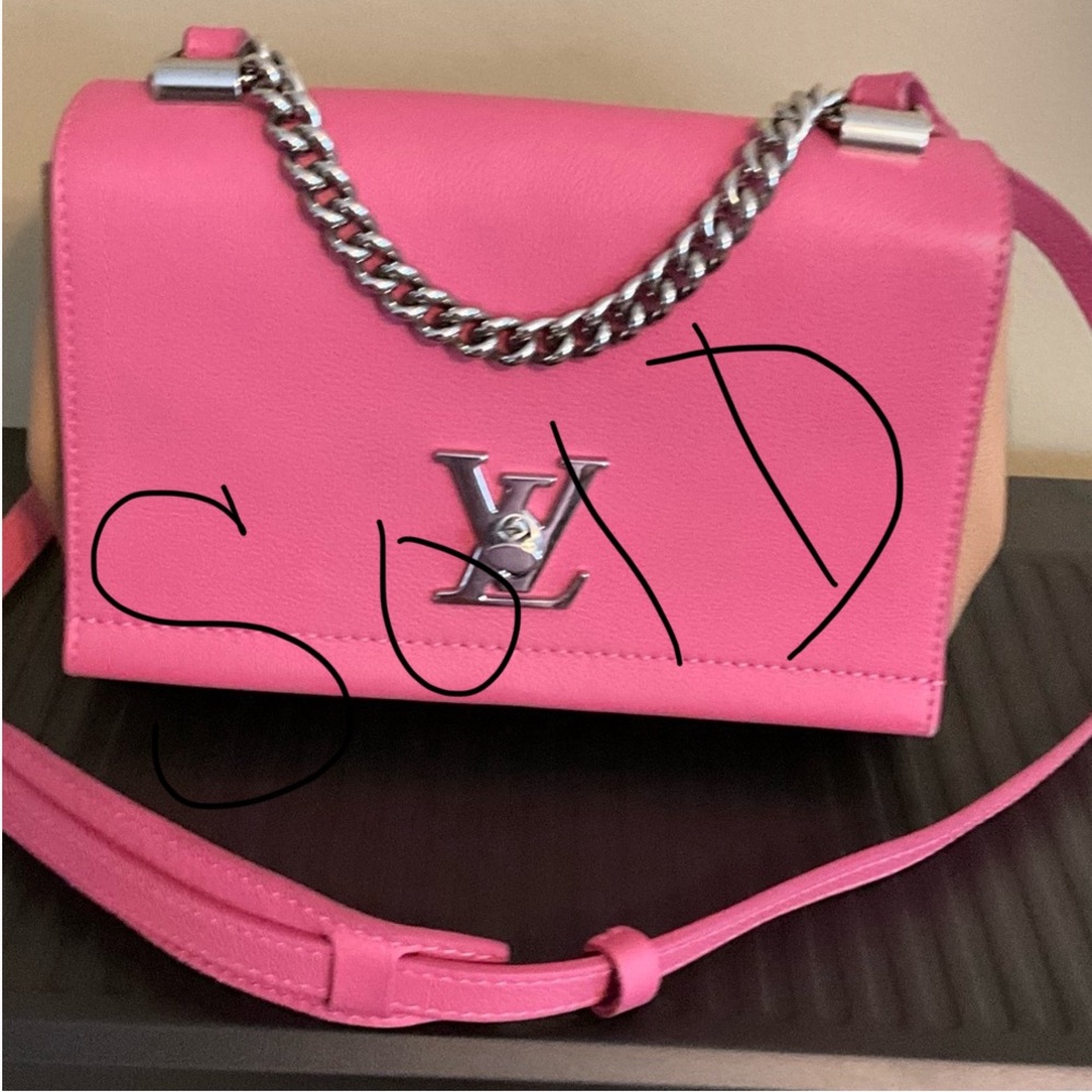 Louis Vuitton bag.. Lock me ll bb